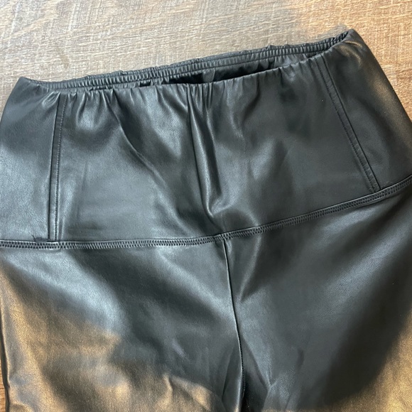 Aritzia vegan leather Daria Pant, M - Picture 6 of 9